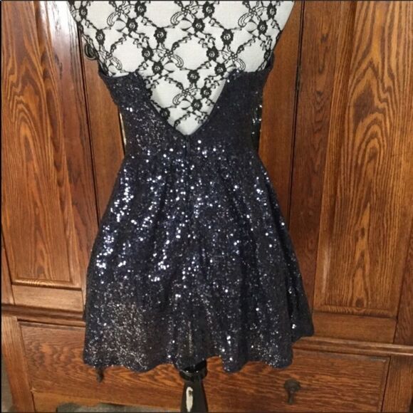 B Darlin Sequin Dress Navy Blue Strapless Fit & Flare Size 4 - Picture 5 of 8